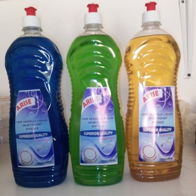 Lave-vaisselle multi-usages en bouteille plastique