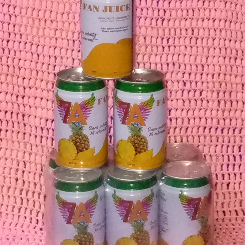 Jus d'ananas en canette